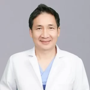  Award-Winning Dr. Nuttorn Narapaves, M.D. (Dr. Top)
